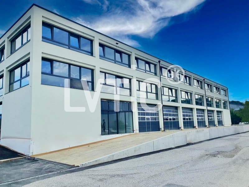 Atelier, dépôt, bureaux de 183 m2 à louer à Yverdon (1)