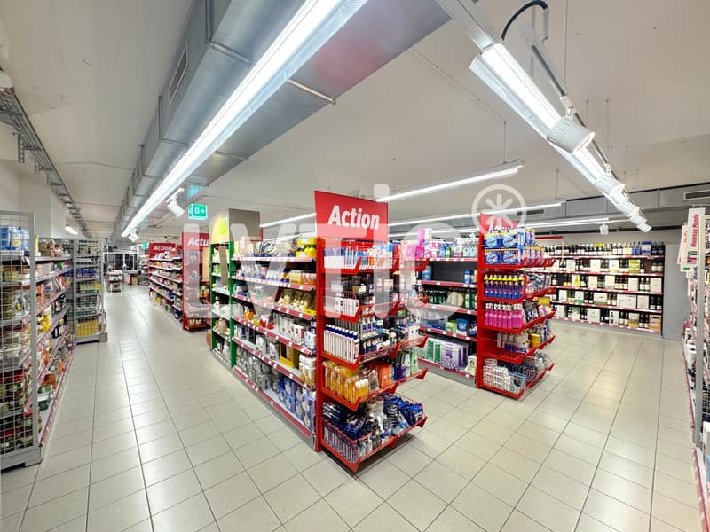 Local commercial de 430 m2 à louer à Martigny (2)