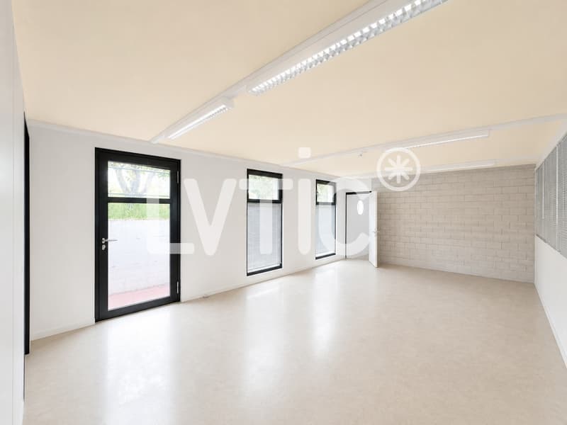 Ateliers, dépôts, bureau de 622 m2 à louer à Moudon (5)