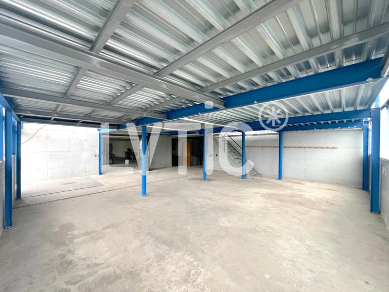 Ateliers, dépôts, bureau de 622 m2 à louer à Moudon (7)