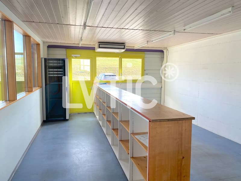 Atelier, dépôt, bureaux de 636 m2 à louer à Romont (6)