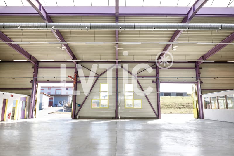 Atelier, dépôt, bureaux de 636 m2 à louer à Romont (4)