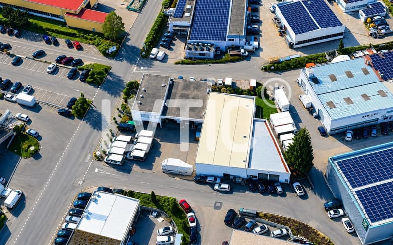 Bâtiment industriel de 1100 m2 à vendre à Villars-Sainte-Croix (1)