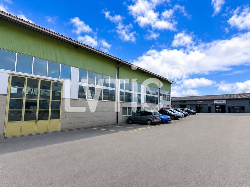 Halle industrielle, ateliers, dépôts de 942 m2 à louer à Lonay (3)