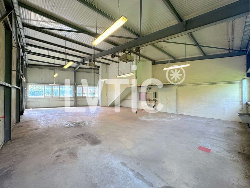 Petit bâtiment indépendant, atelier de 286 m2 à louer à Domdidier (2)