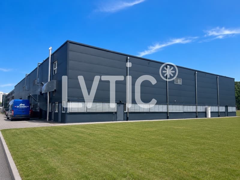 Bâtiment industriel de 2295 m2 sur parcelle 6370 m2 à vendre à Yverdon (6)
