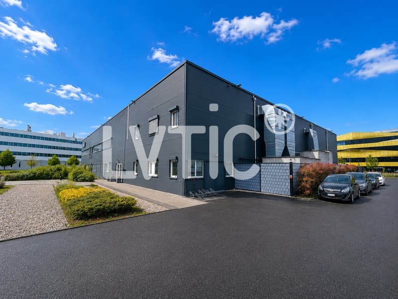 Bâtiment industriel de 2295 m2 sur parcelle 6370 m2 à vendre à Yverdon (5)