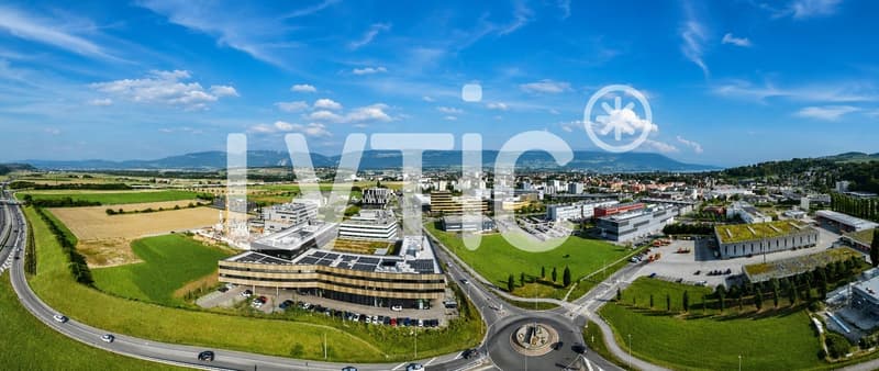 Bâtiment industriel sur une parcelle de 17'000 m2 à vendre à Yverdon (5)