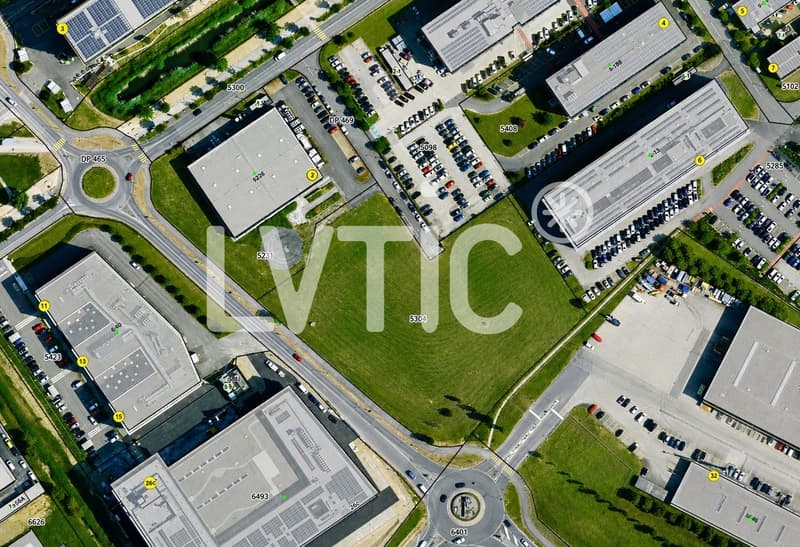 Bâtiment industriel sur une parcelle de 17'000 m2 à vendre à Yverdon (1)