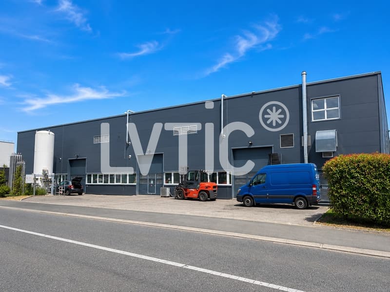 Bâtiment industriel sur une parcelle de 17'000 m2 à vendre à Yverdon (8)