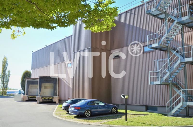 Dépôt de 315 m2 à louer à St-Légier (3)