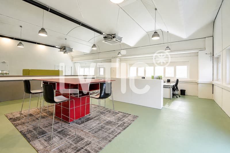 Bureaux, laboratoire, showroom de 620 m2 div. à louer à Sierre (4)