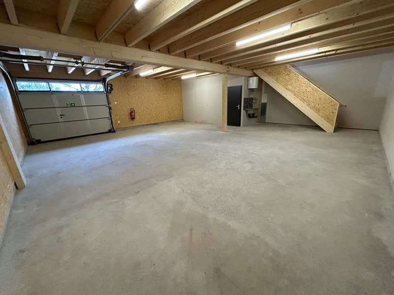 Local/dépôt n° 6 - Ch. de Plans-Praz 32 (5)