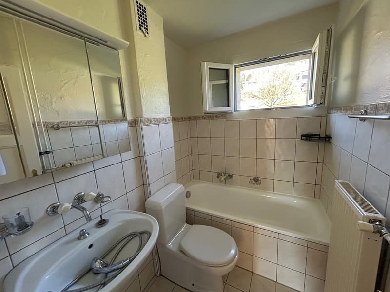 Appartement 4.5 pièces avec balcon à Ballaigues au 2ème étage (9)