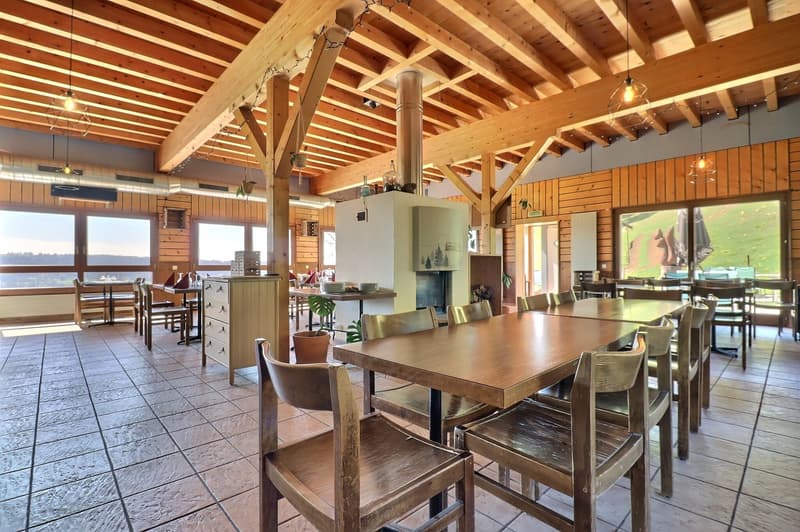 Immeuble avec restaurant et logements – Situation touristique à Vaulion (5)
