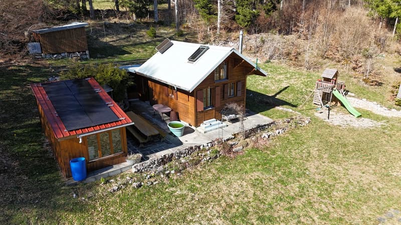 Objet très rare - Chalet de montagne avec confort sur la chaîne du Jura. (9)