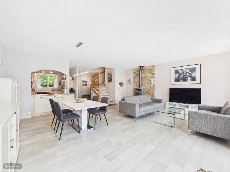 Villa familiale de 6.5 pièces avec jardin et deux terrasses à Echallens (3)