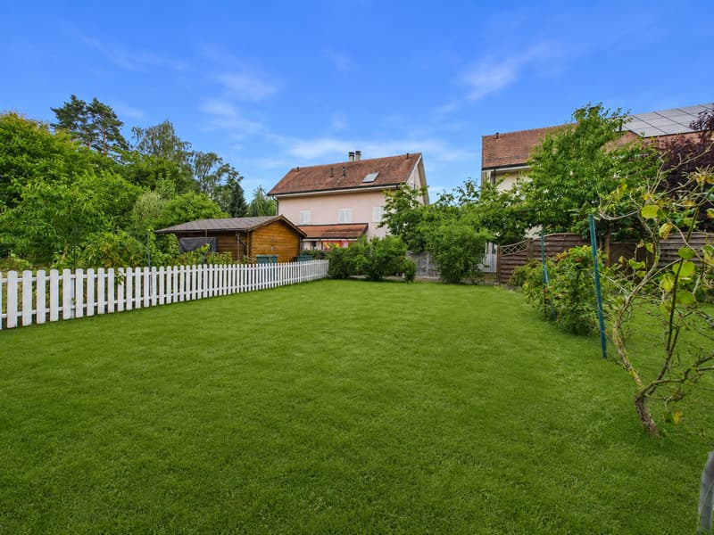 Villa familiale de 6.5 pièces avec jardin et deux terrasses à Echallens (14)