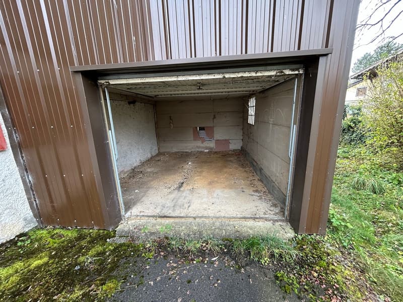Garage individuel avec porte manuelle (2)