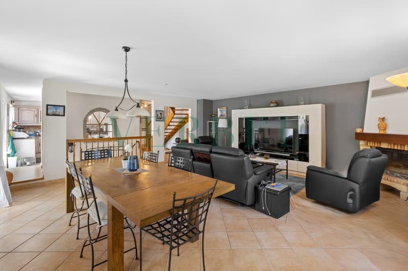 Belle maison de 6.5 pièces rénovée dans un environnement paisible (5)