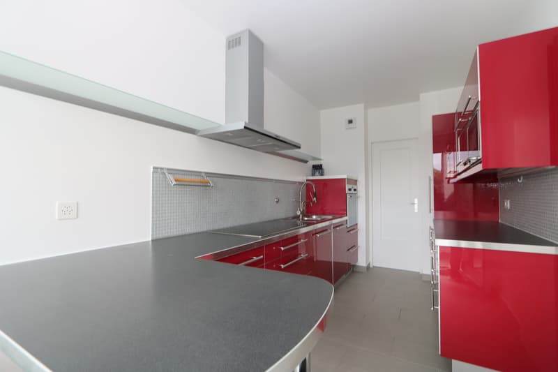 Appartement de 6,5 pièces avec 2 loggias à Versoix (4)
