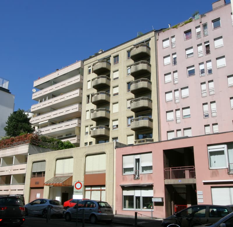 Appartement de 4 pièces avec balcon à Plainpalais (1)