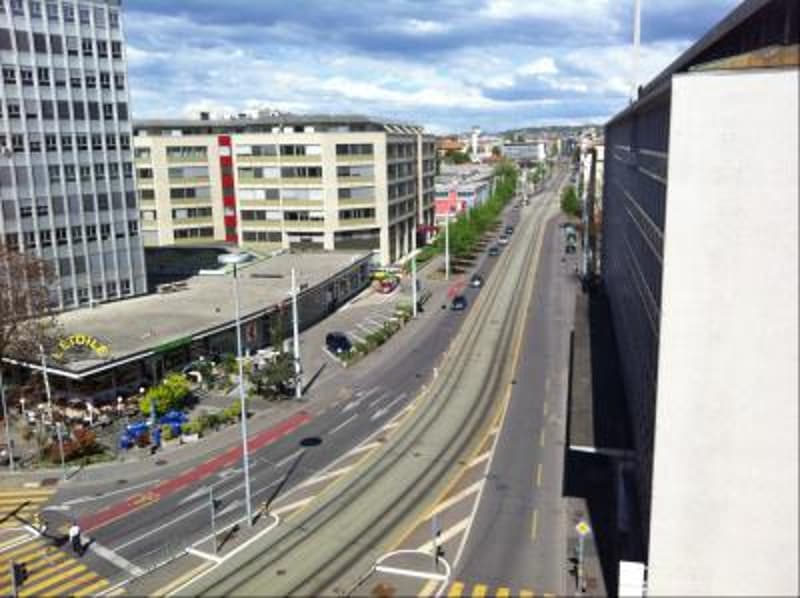 GRAND DEPÔT EN SOUS-SOL A LOUER AU QUARTIER DE L'ETOILE (8)