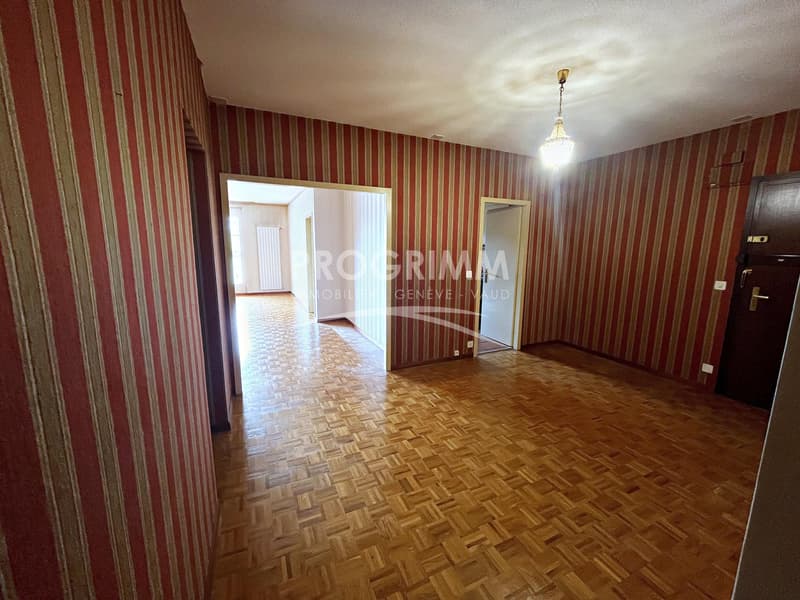 Nouveau - A rénover - Appartement de 5 pièces/145m2 avec grand balcon 8m2 - Cave + parking en sous-sol (4)