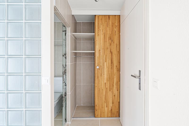 Studio rénové Balcon ensoleillé Vue dégagée (8)