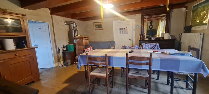 Maison de village à rénover (3)