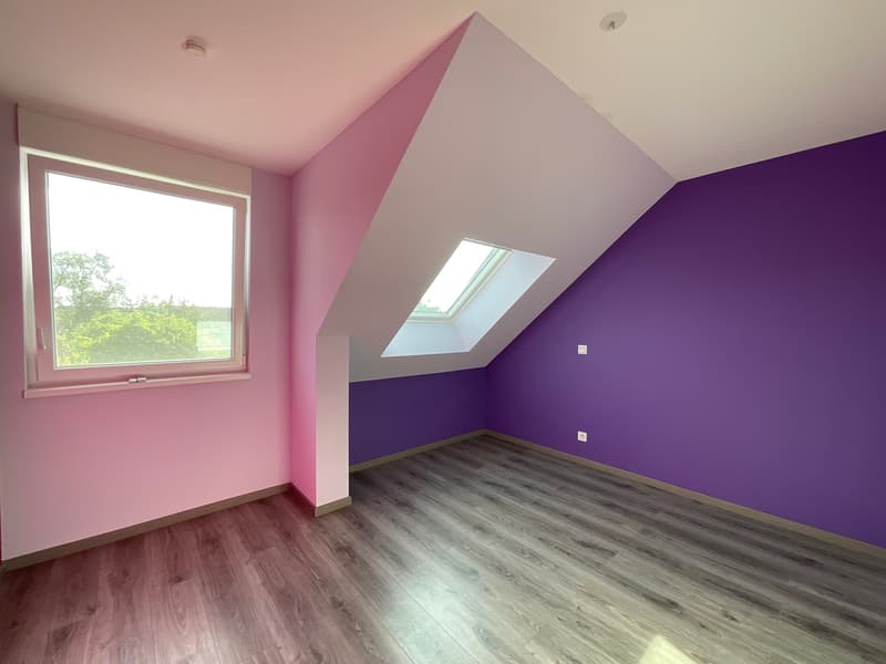 Appartement 4 pièces en attique avec terrasses, garage double, place de parking extérieure et ascenseur (9)