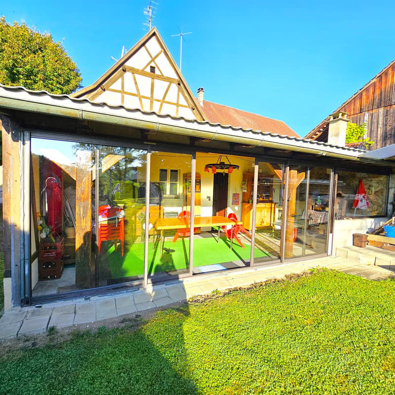 maison à colombages avec beau terrain (1)