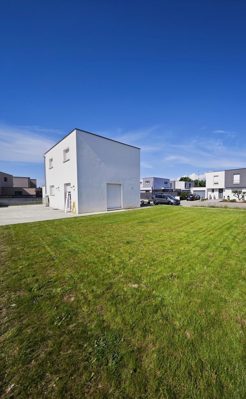 Maison contemporaine proche de la frontière Suisse (2)