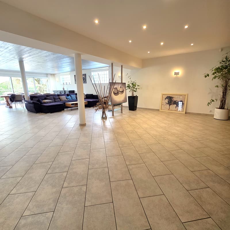 Maison familiale et conviviale aux volumes exceptionnels (4)