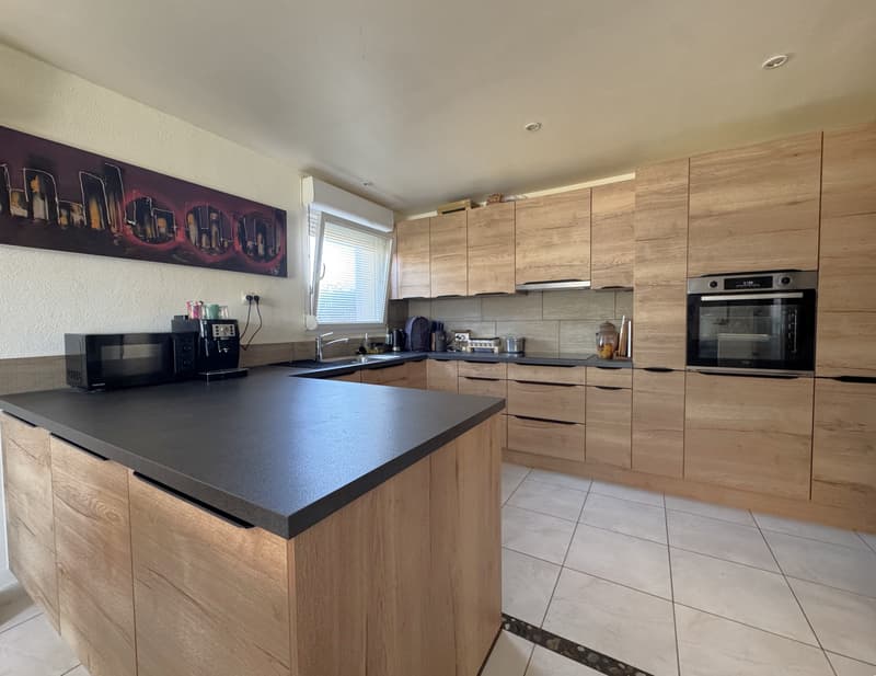 Appartement en duplex 4 pièces avec jardin et garage (4)