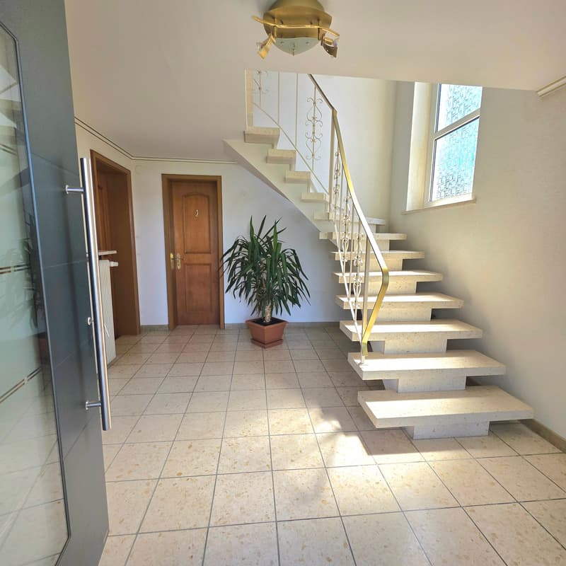 Maison familiale à fort potentiel 156 m² avec grand terrain et vue dégagée (5)
