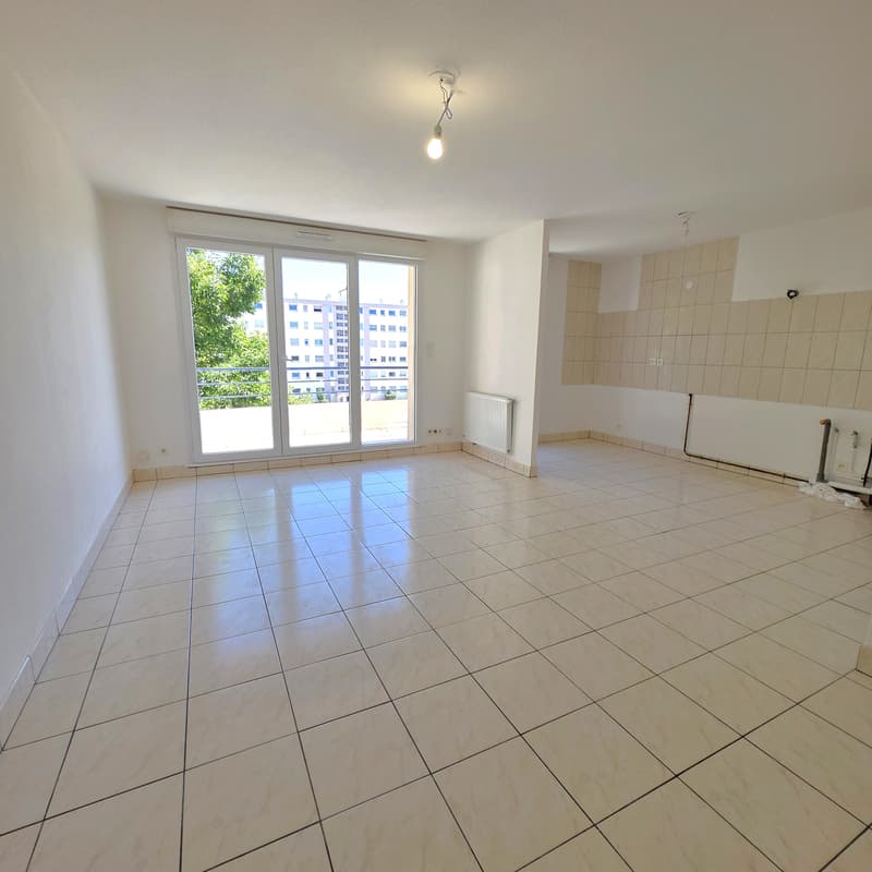 F3 de 66m² au 3ème étage (2)