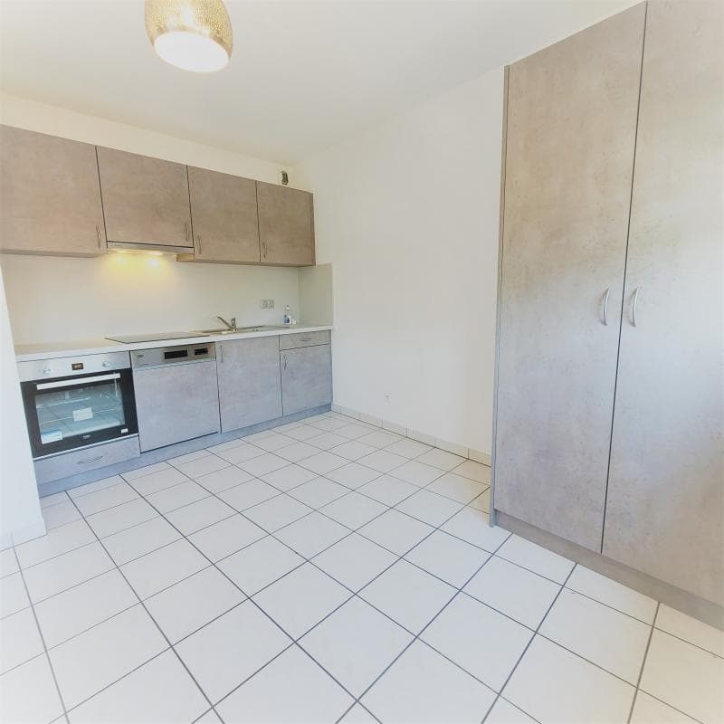 Spacieux F3 de 87m² au centre-village (1)