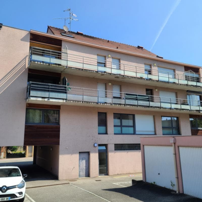 Spacieux F3 de 87m² au centre-village (9)