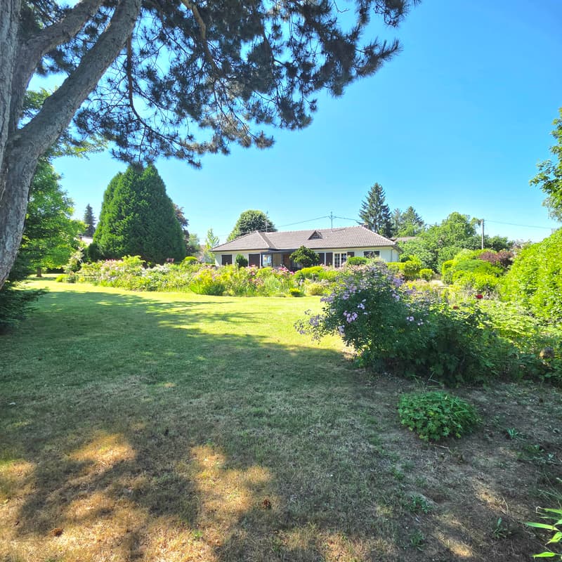 Maison de plain-pied sur 18,7 ares sur les hauteurs (1)
