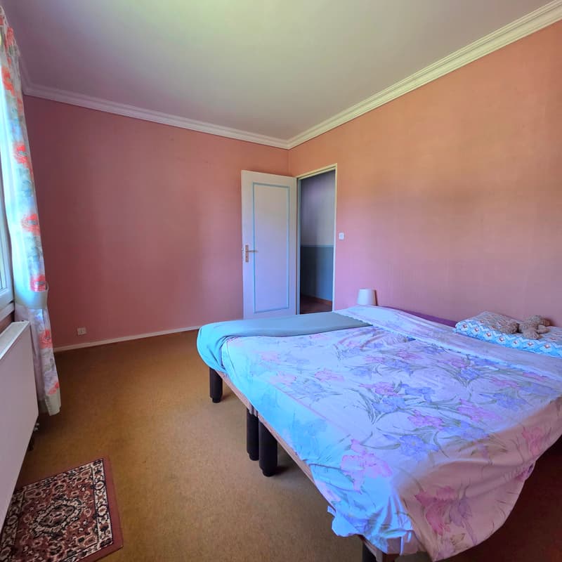 Maison de plain-pied dans un cadre verdoyant exceptionnel de 31 ares (11)