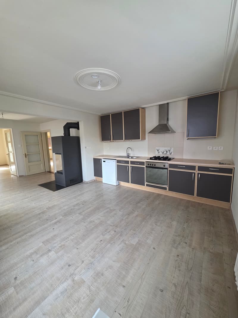 maison centre-village 135m² avec dépendance (2)