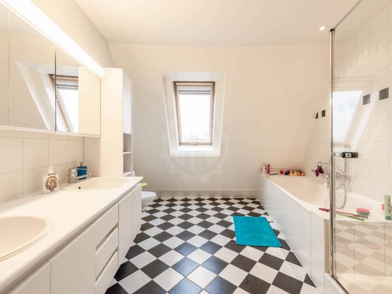Charmant appartement - NYON (9)
