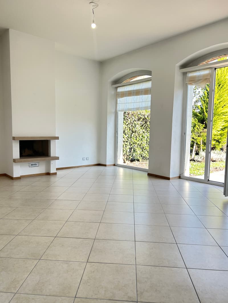 Magnifique villa de 8.5 pièces à Chigny (16)