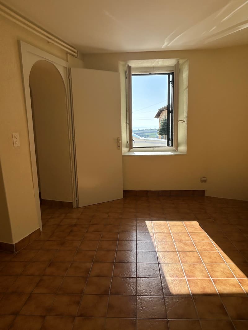 Charmant appartement de 2 pièces au rez-de-chaussée à Yens (6)