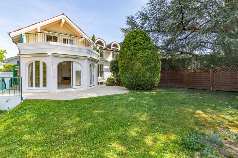 Superbe villa individuelle avec jardin à Vésenaz (1)