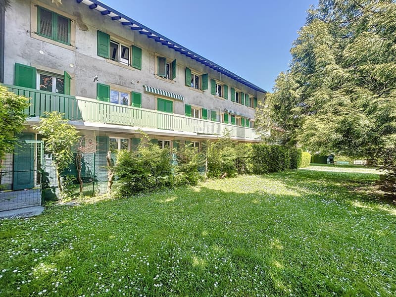 CASATAX Appartement rénové de 7 pièces en rez-de-jardin à Bernex (1)