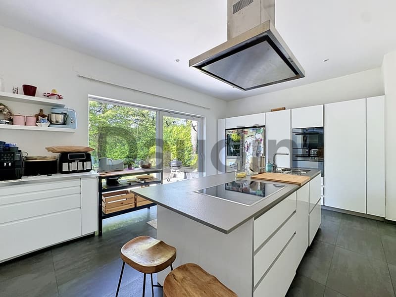 Jolie maison familiale de 9 pièces rénovée (4)