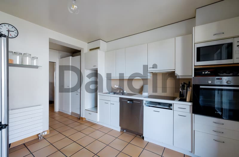 Duplex de 6 pièces en rez-de-jardin au coeur de la campagne genevoise (3)