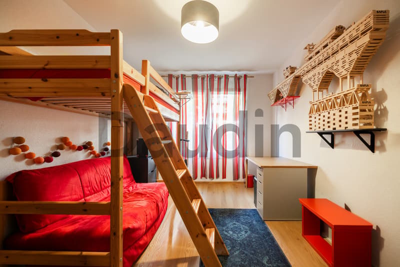 Appartement de 5 pièces avec terrasse (5)